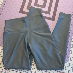 Alo Yoga High-Waist Airlift Leggings